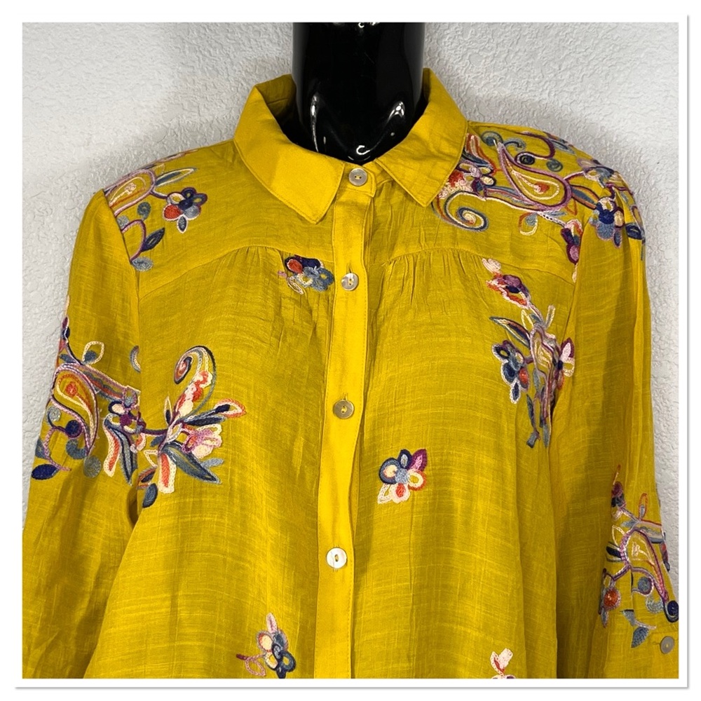 fig and flower Yellow Boho Floral Embroidered Button Roll Tab Sleeve Blouse Sz L - Picture 2 of 7